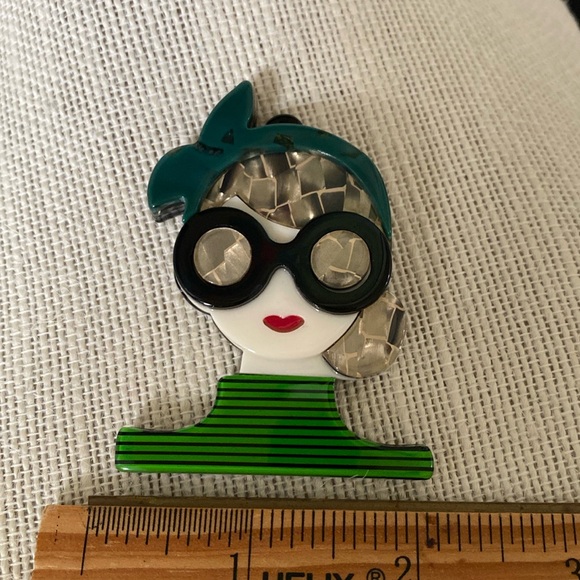 Retro Bowknot Glasses Lady Brooch/Pendant - Picture 3 of 4